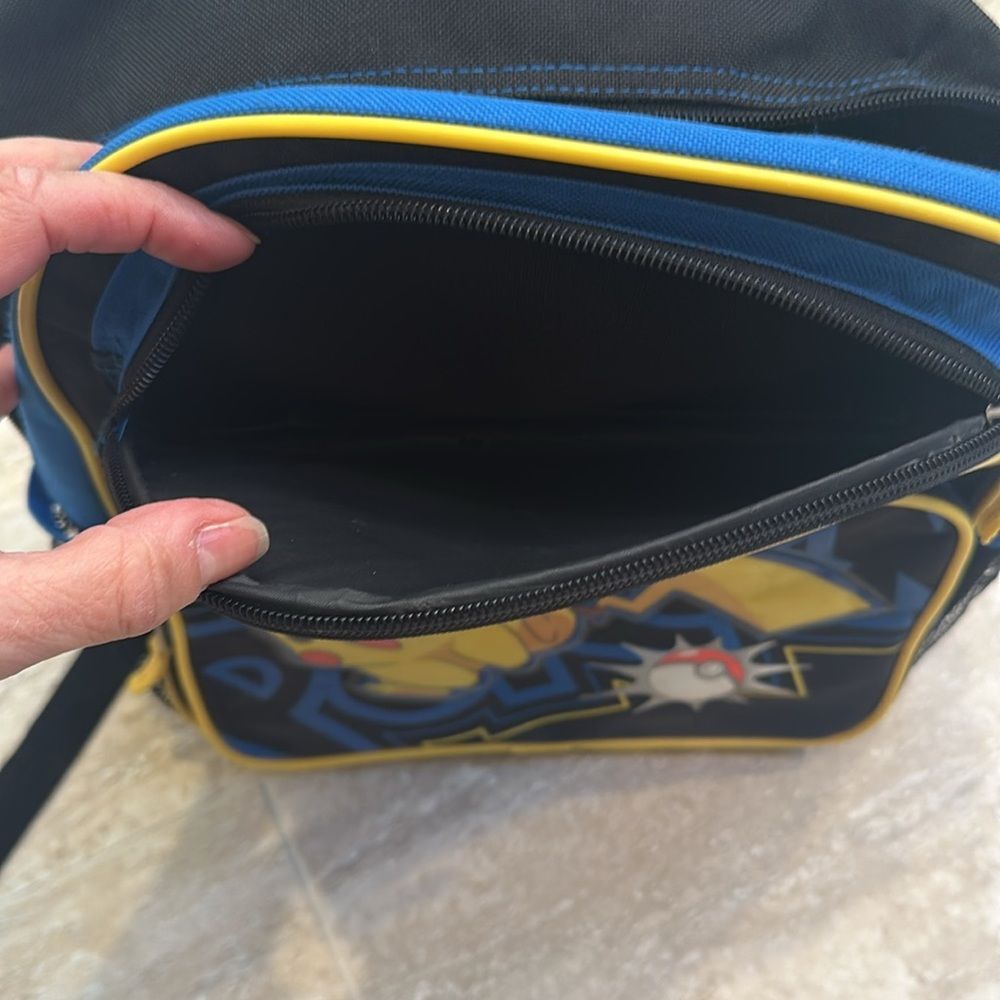 Pokémon backpack - Picture 7 of 9